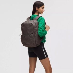 NWOT Lululemon Everywhere 22L backpack, graphite grey